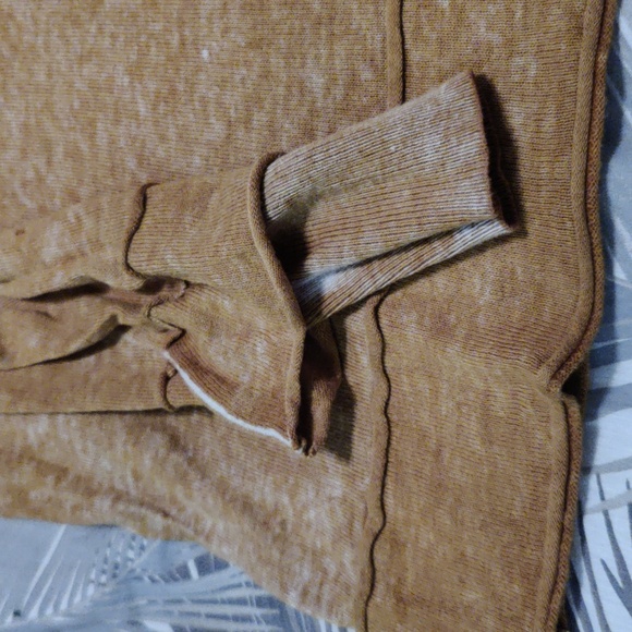 Democracy Light Weight Brownish Yellow Sweater XS #703 - Picture 4 of 6